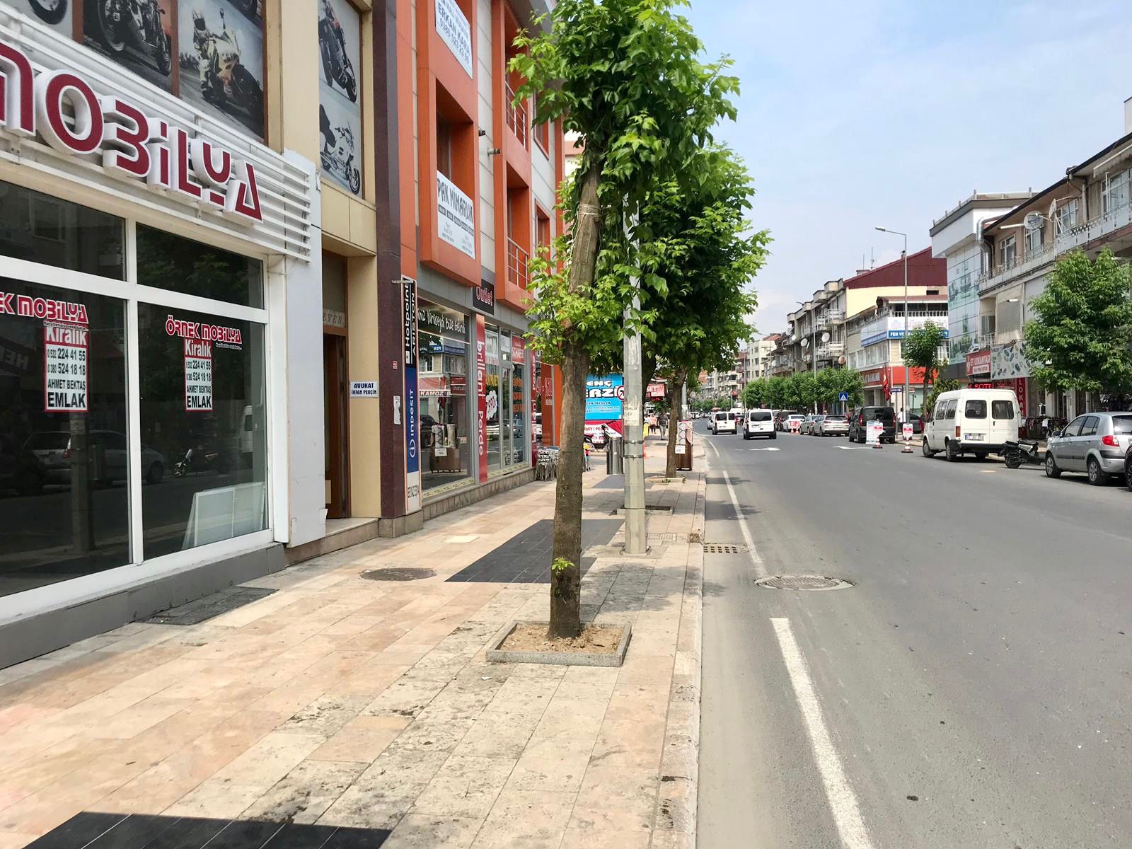 MABEL'DEN DÜZCE'DE BOLU CADDESİ ÜZERİNDE KOMPLE BİNA